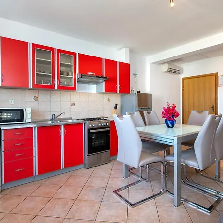 Apartamento Gorgeous In With Wifi