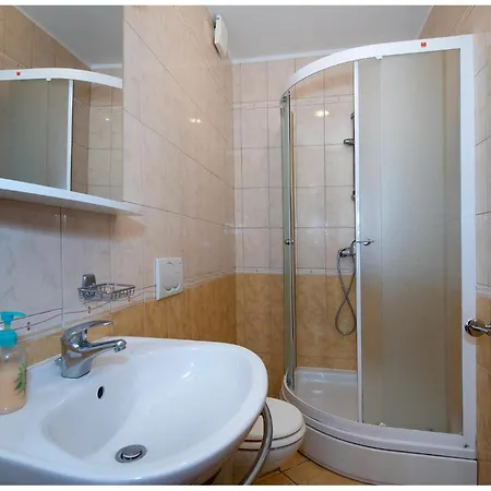 Gorgeous In With Wifi Apartament Ražanj