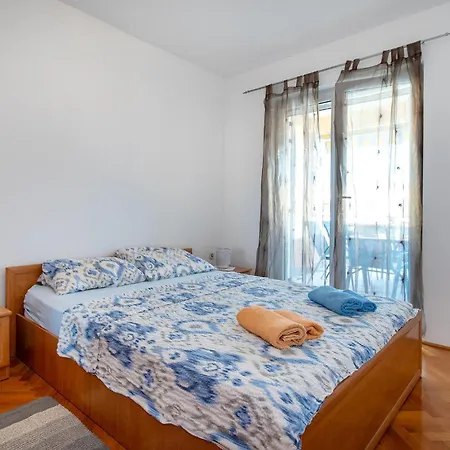 Gorgeous In With Wifi